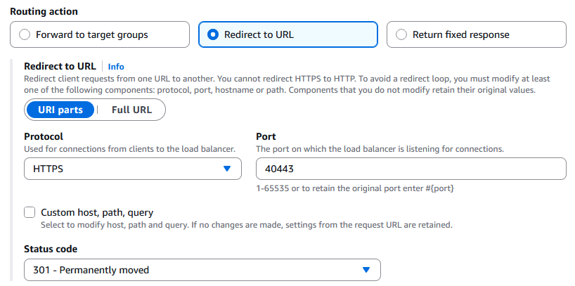 将请求重定向到一个 URL 的规则，该 URL 使用 HTTPS 协议和指定的端口 (40443)，但保留原始域、路径和原始 URL 的查询参数。
